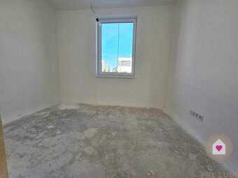 SKLAUDOVANÝ 5 izbový 2-podlažný RD s 2 kúpeľňami -143m2, POZ - 9