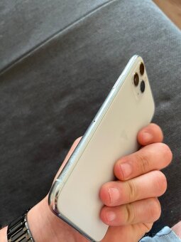 Apple iPhone 11 Pro 256GB - 9