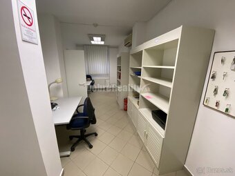 Na predaj pekný priemyselný areál na rozsiahlom pozemku aj s - 9