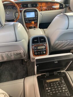 Jaguar XJ Super V8 - 9