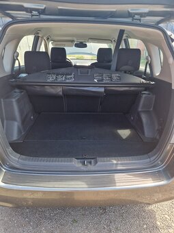 Toyota corolla verso 2,2d4d 100kw - 9