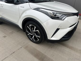 Toyota C-HR 1.8 Hybrid Dynamic E-CVT FWD - 9