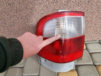 ford galaxy 2002 zadné svetlá - 9