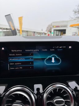 Mercedes benz GLA 220d - 9