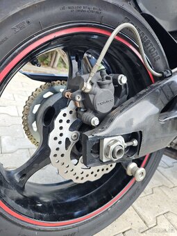 Suzuki gsxr 1000 k7 - 9