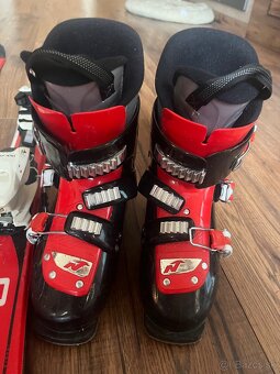 Lyže+lyžiarky+prilba+paličky - 9