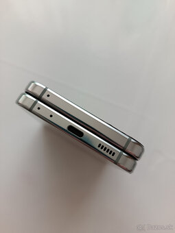 Samsung Galaxy Z Flip5 - 9