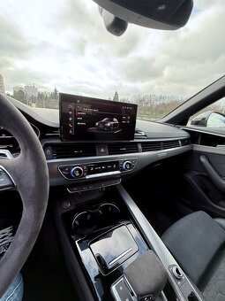 Audi RS4 competition+ 2024 - 9