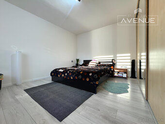 Piata Avenue | Rodinný dom s pozemkom (942 m2) - Paština Záv - 9