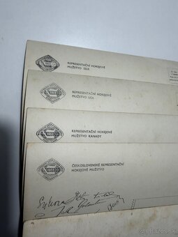 Predam velke formaty pohladnic  hokejistami 1952 a 1959 - 9