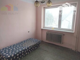 Priestranný rodinný dom s garážou, Vrbové - 9