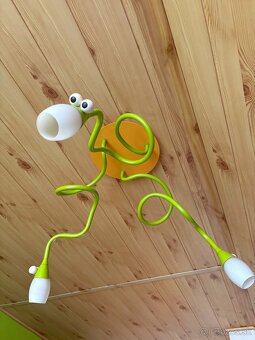 Stolička + koberec + svietidlá - 9