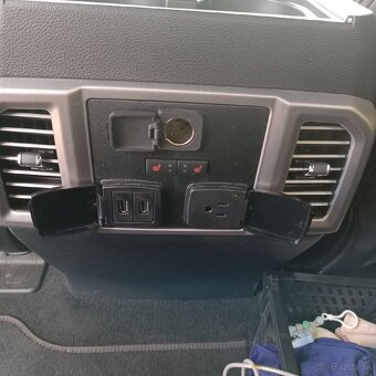 Predám USA pickup Ford F150 PLATINUM 2020 - 9