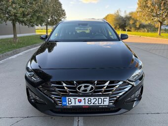 2022 Hyundai i30 CW 1.6CRDi Facelift 85kW/116PS Kamera LED, - 9