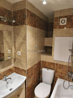 Ponúkame na predaj 2-izbový byt na ulici Rožňavská, KE-Západ - 9