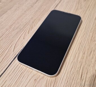 iPhone 13 256gb v bielej farbe - 9