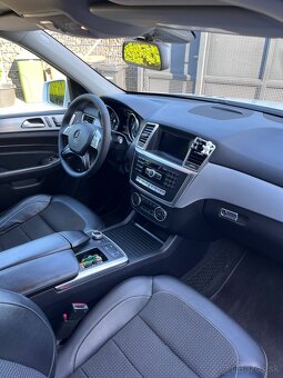 Mercedes-Benz ML 350 - 9