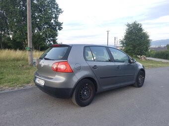 VW Golf 5 1.4 - 9