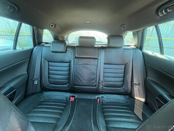 Opel Insignia 2.0 CDTI 4x4 Sports Tourer OPC Line 118 kW - 9