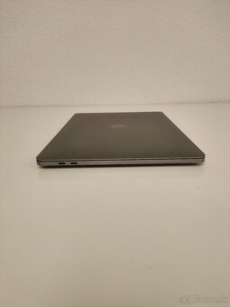 MacBook Pro 13" 2020 | i5 • 8GB • 256GB - 9
