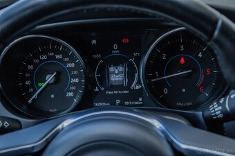 Jaguar XE 2.0 I4D R-SPORT AWD / DPH - 9