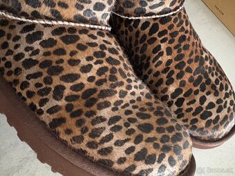 Ugg Classic ultra mini Caspian, pc 190€ - 9