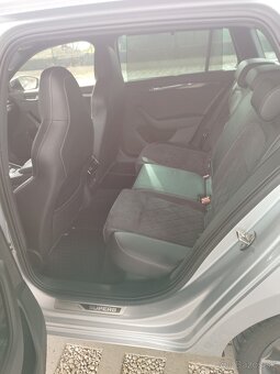 Škoda Superb Sportline Combi 2.0tdi - 9