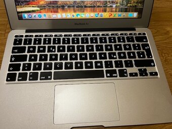 Pocitac Apple MacBook Air 11" Procesor i5 - 9