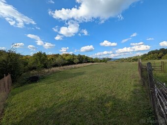 Rodinný dom – veľký pozemok 3 000 m² – Streženice (Štepnická - 9