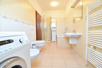 Veľkometrážny 2 izbový byt, CENTRUM, Žilina - 9