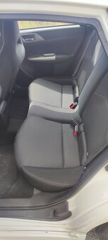 Subaru Impreza sport 2.0D - 9