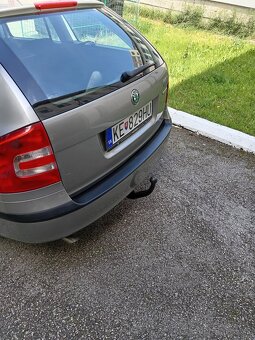 PREDÁM ŠKODA OCTAVIA COMBI1,6 BENZIN r11/2011 KÚP. NA SLOV . - 9