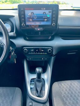 Toyota Yaris 1.5 Hybrid Comfort+Style+Tech SR 101000km - 9