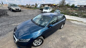 Octavia Combi 2.0 TDI SCR Ambition DSG - 9