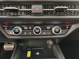 HONDA ZR-V 2.0 e:HEV Advance Panorama BOSE® Head-Up Kůže atd - 9