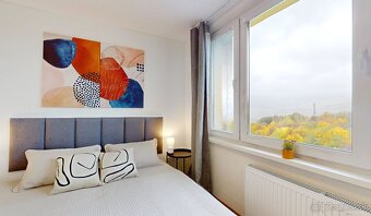 Moderný komplet zrekonštruovaný 3 izbový byt s balkónom - 9