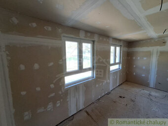 Rozostavaná chatka v rekreačnej oblasti Moravany nad Váhom - 9