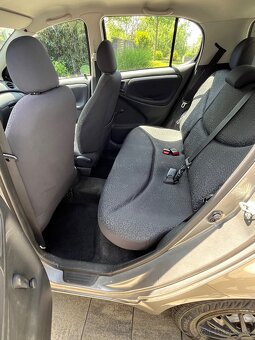 Toyota yaris - 9