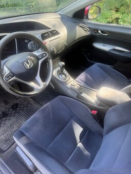 Honda Civic 1.4 benzín RV 2009 - 9