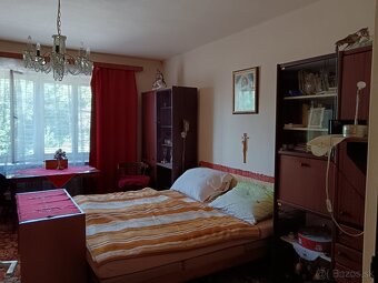 Rodinný dom s velkým pozemkov v blízkosti kupelov Dudince - 9