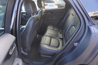 Jaguar F-Pace 2.0D I4 180k Prestige - 9