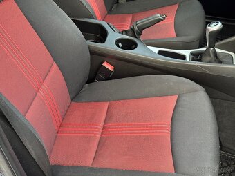 BMW X1 18d (2.0) xDrive 4x4, r. 2010 - 9