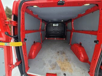 Predám dodávku Ford Transit Custom L2 H1 - 9