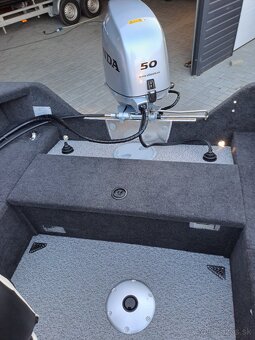 MOTOROVÝ ČLN BREMA 450 V PRO.AKCIA - 9