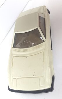 Staré hračky TATRA 603 a závodné auto ITES lietadlo akro - 9