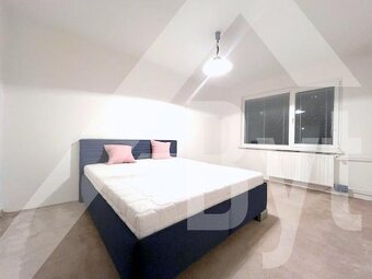 VEĽKÝ RODINNÝ 4-IZBOVÝ BYT , BALKÓN, ZARIADENIE - 9