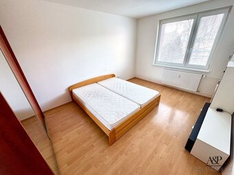 NA PREDAJ 1 IZBOVÝ BYT, 33M2, UL. J.MUDROCHA, SENICA - 9