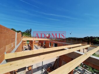 Predáme tehlový bungalov 4izbový Košice - Šaca 135m2,tep.čer - 9