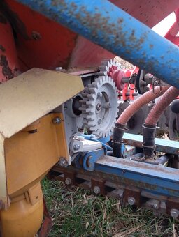 Predám sejačku - 9