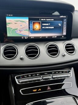 Mercedes Benz E220D 143kw AT/9 - 9